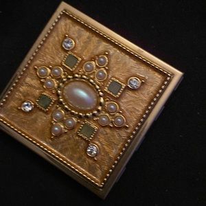 Vintage- Mike & Ally compact! Gorgeous!